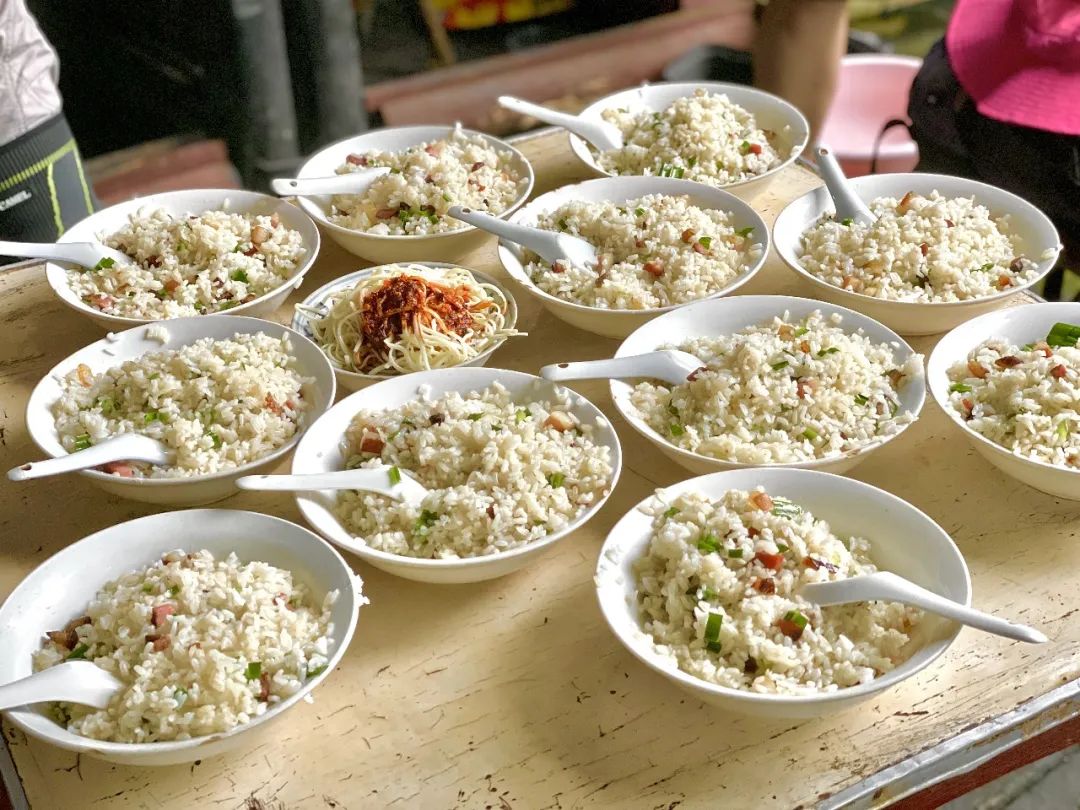 峨眉山一日徒步攻略,峨眉山徒步3天2夜攻略上下山