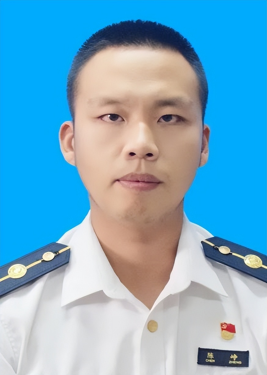 东北大学帅气辅导员照片,东北大学帅气辅导员