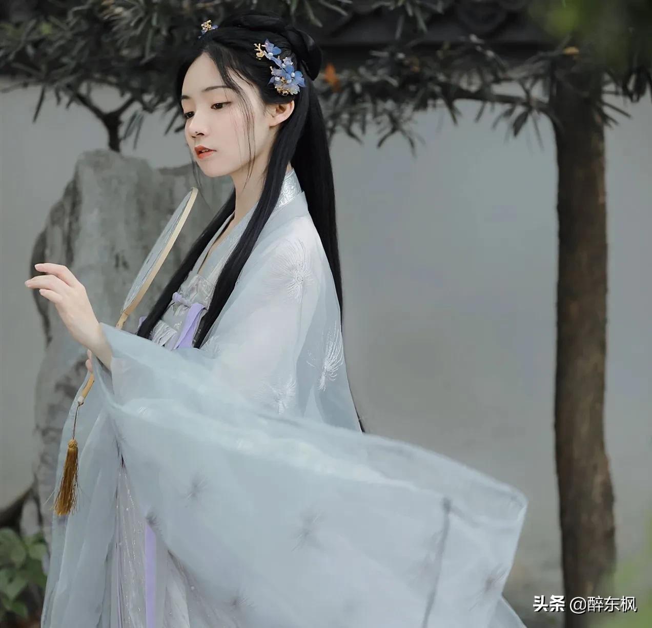 闺情词专业户严仁，以创新视角写少妇思春，词意婉转层深独具韵致