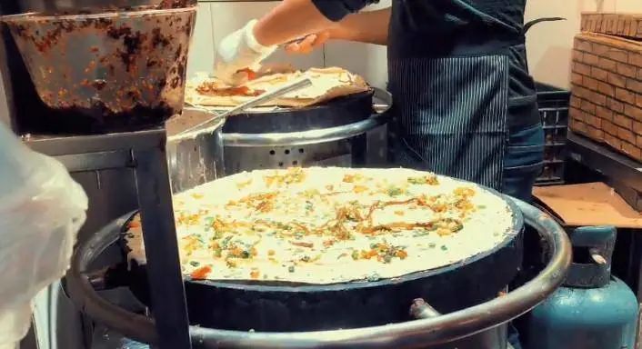 摆摊4元煎饼月入过万,煎饼月入三万怎么做