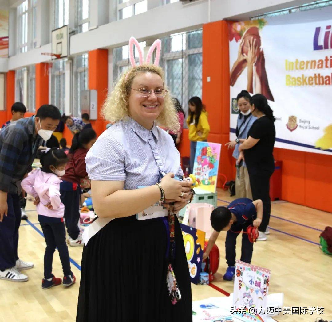 以爱之名公益活动,以爱为名公益义卖