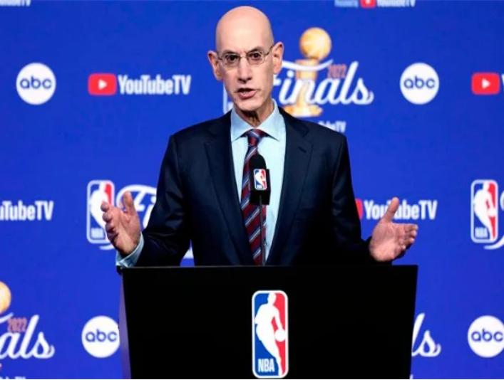 追星迷乱，终成疯魔，和嫖赌吸毒迷游戏跪舔“高贵”相类，皆恶癖