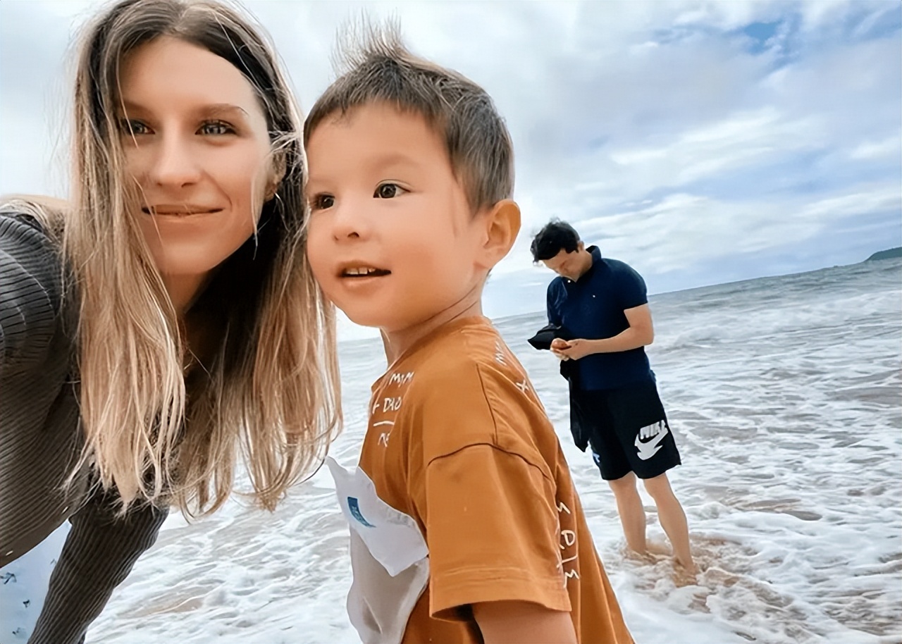 谢晖年少成名,谢晖五十岁结婚