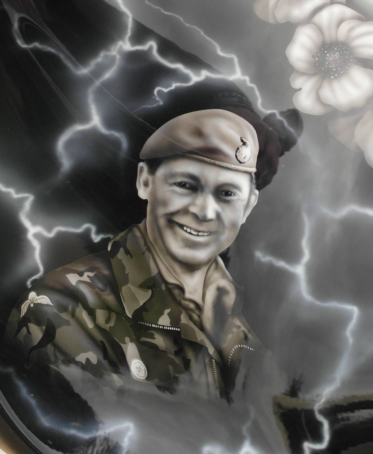 王权*队军**：北爱尔兰皇家骑警队，被认为是敌方战斗人员或占领军