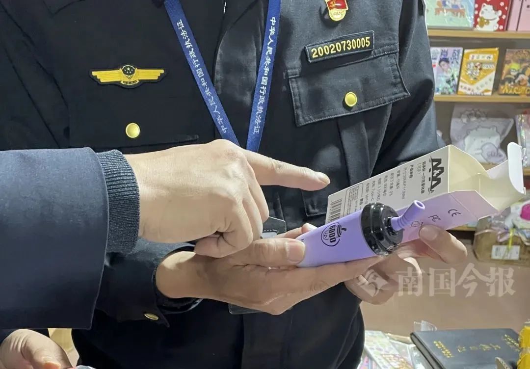 它伪装成“奶茶”、“口香糖”,学生购买火爆!有潜在致癌风险!