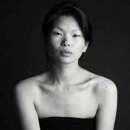 超模吕燕的丈夫和家人近况,超模吕燕全家