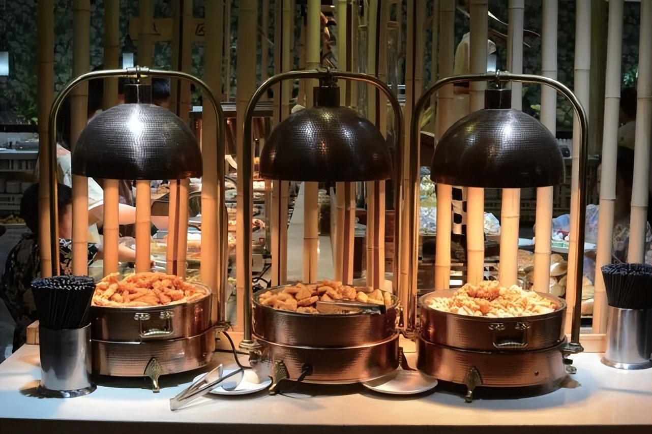 8000平洗浴一天接待人数,酒店自助餐接待