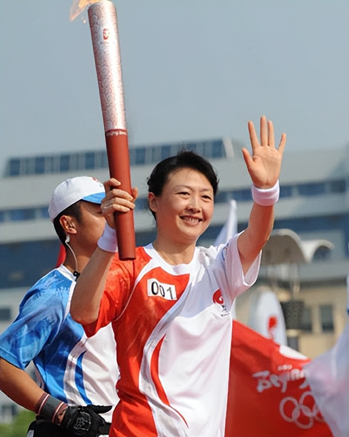 李玲蔚和安冬是妯娌吗,羽坛美女李玲蔚是哪里人