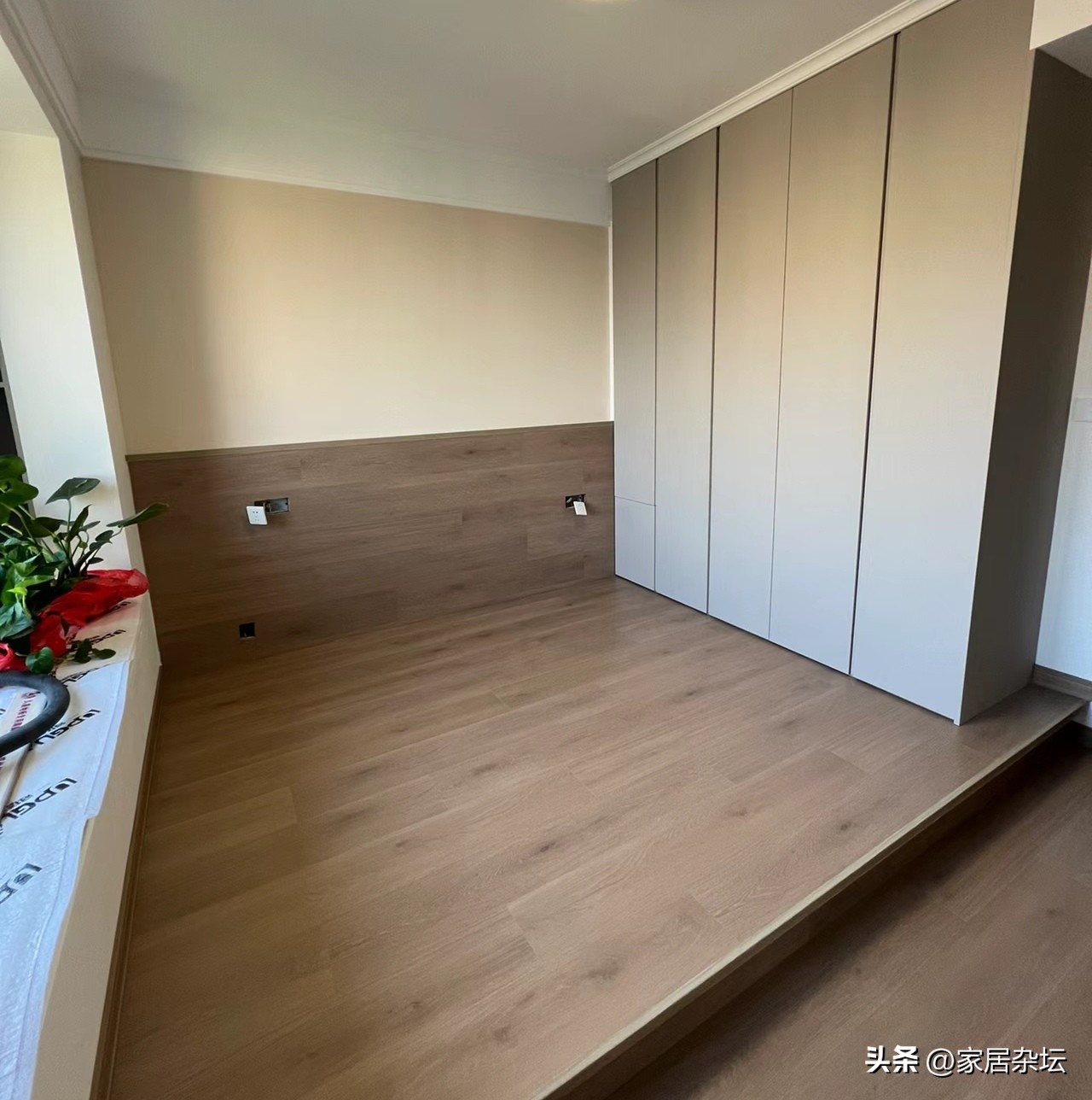 卧室小不能放床头柜怎么设计,卧室不做床如何设计好看