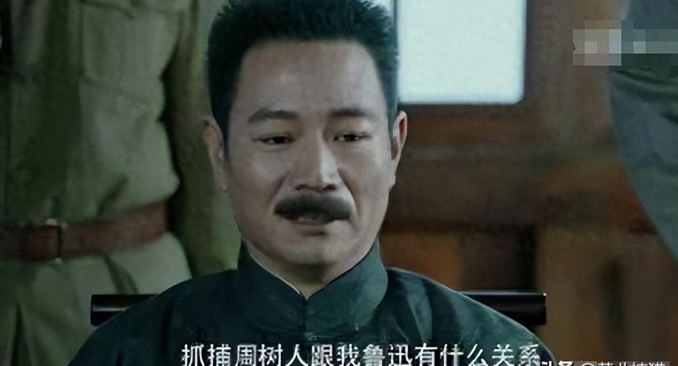 *绑捆**露大胸、台词乱来，这些“*辱侮**观众”的剧情，真把观众当傻子