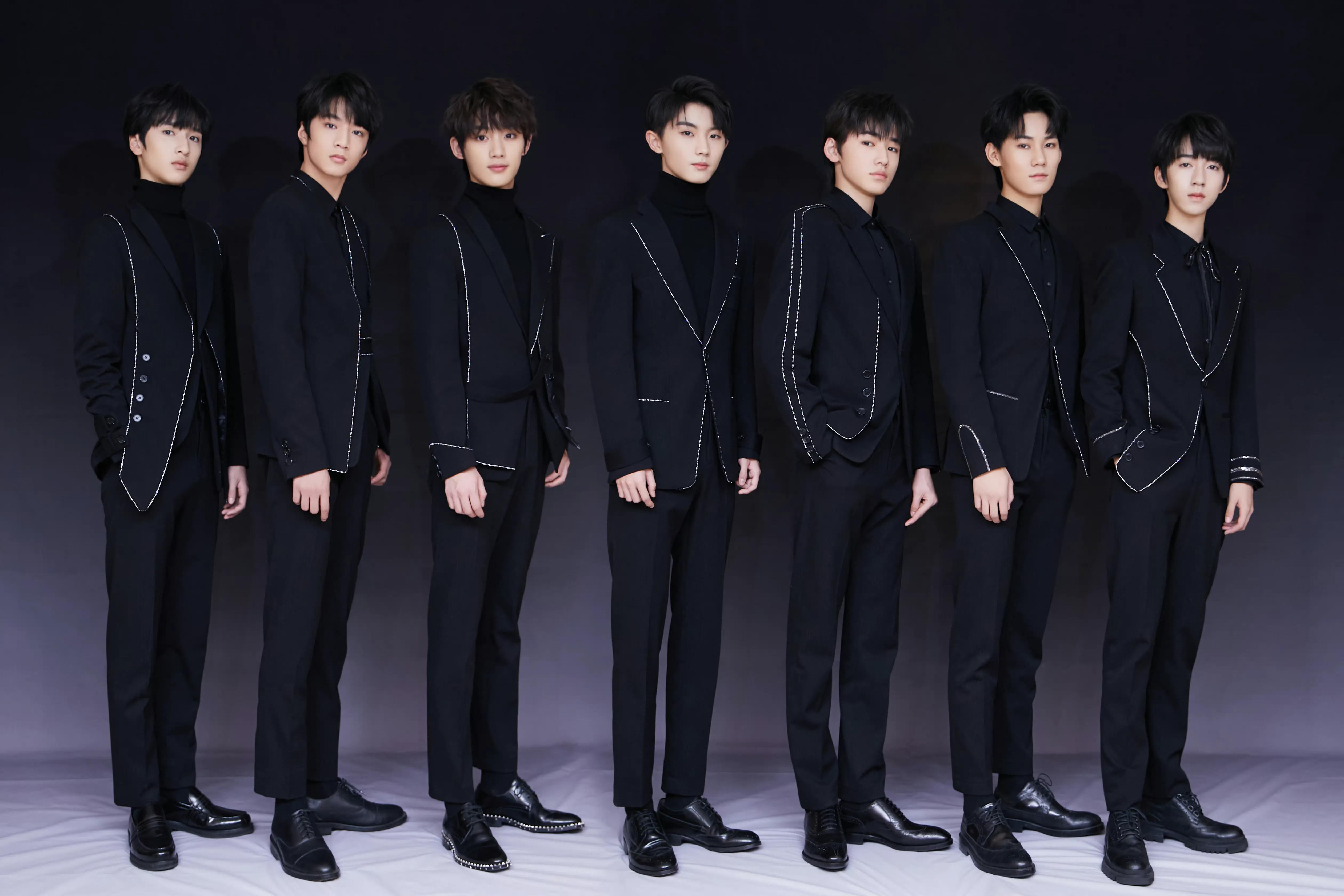 郭敬明和时代少年团合照,时代少年团全员可爱照片合照