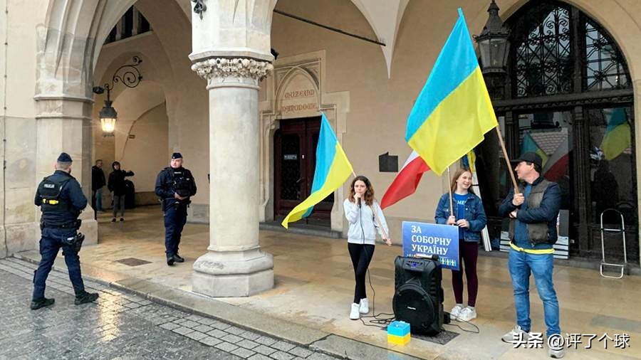 乌克兰难民华沙,乌克兰难民在波兰华沙示威