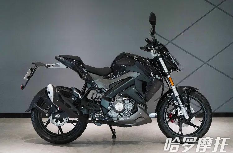 春风nk150和贝纳利小迅龙150,春风nk150碾压贝纳利小迅龙