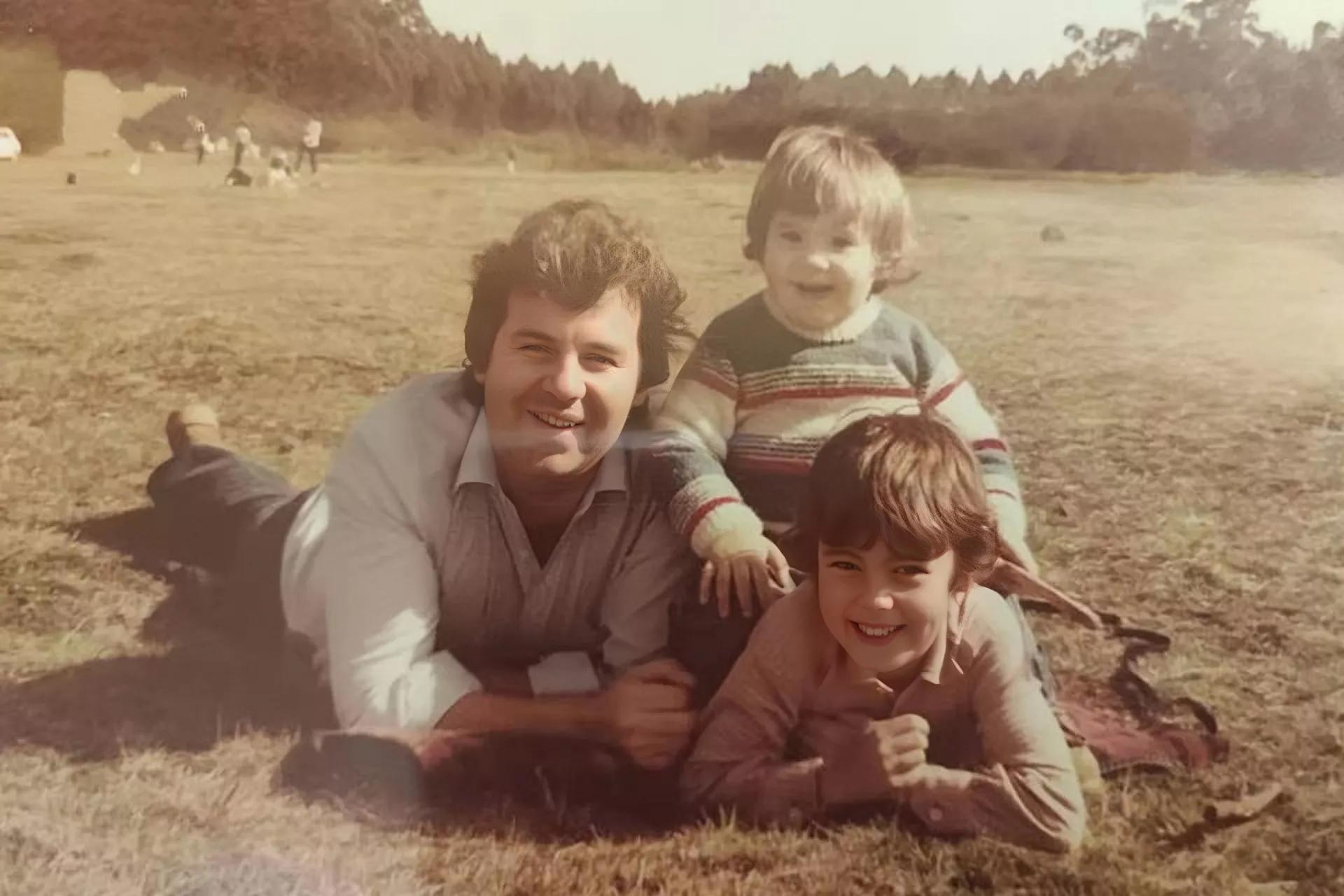 嫁给英国人的内蒙姑娘,内蒙女孩嫁70岁英国人抖音账号