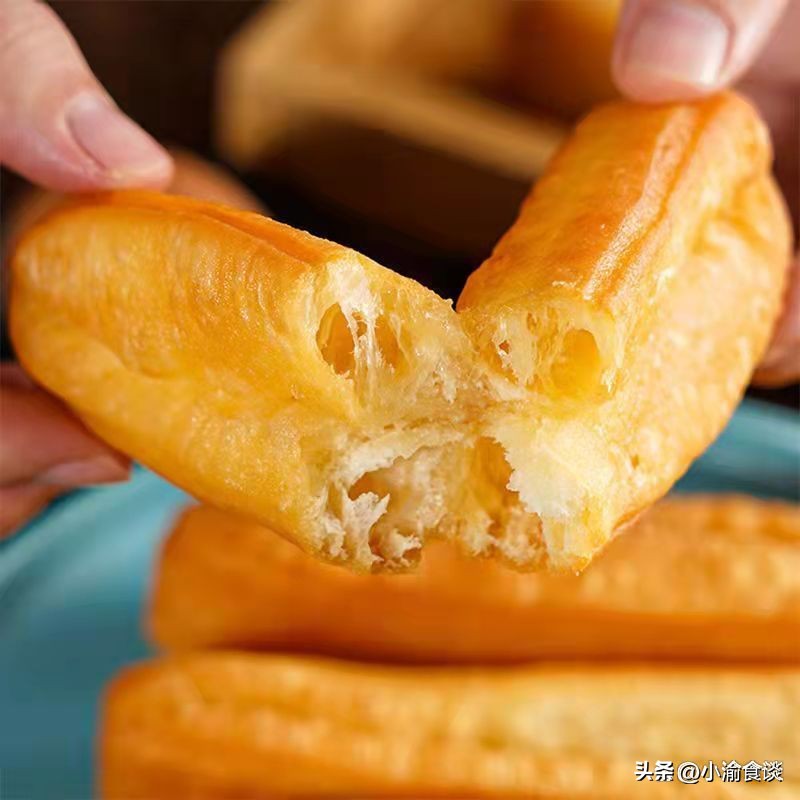 怎么辨别高筋粉还是低筋粉,高筋粉中筋粉低筋粉哪个更白