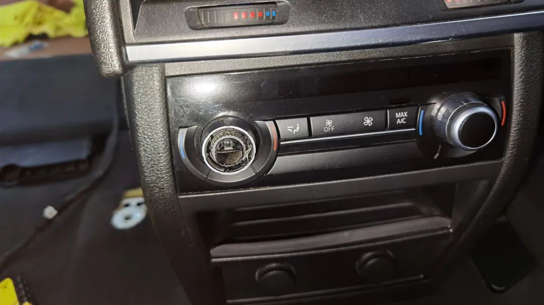 经典老车宝马x5翻新,宝马x5二手车整备翻新费用