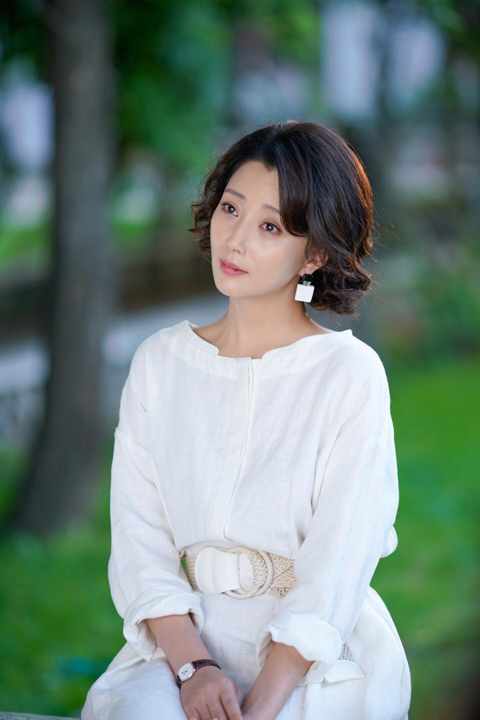 殷桃成名与婚姻,殷桃有几任婚姻