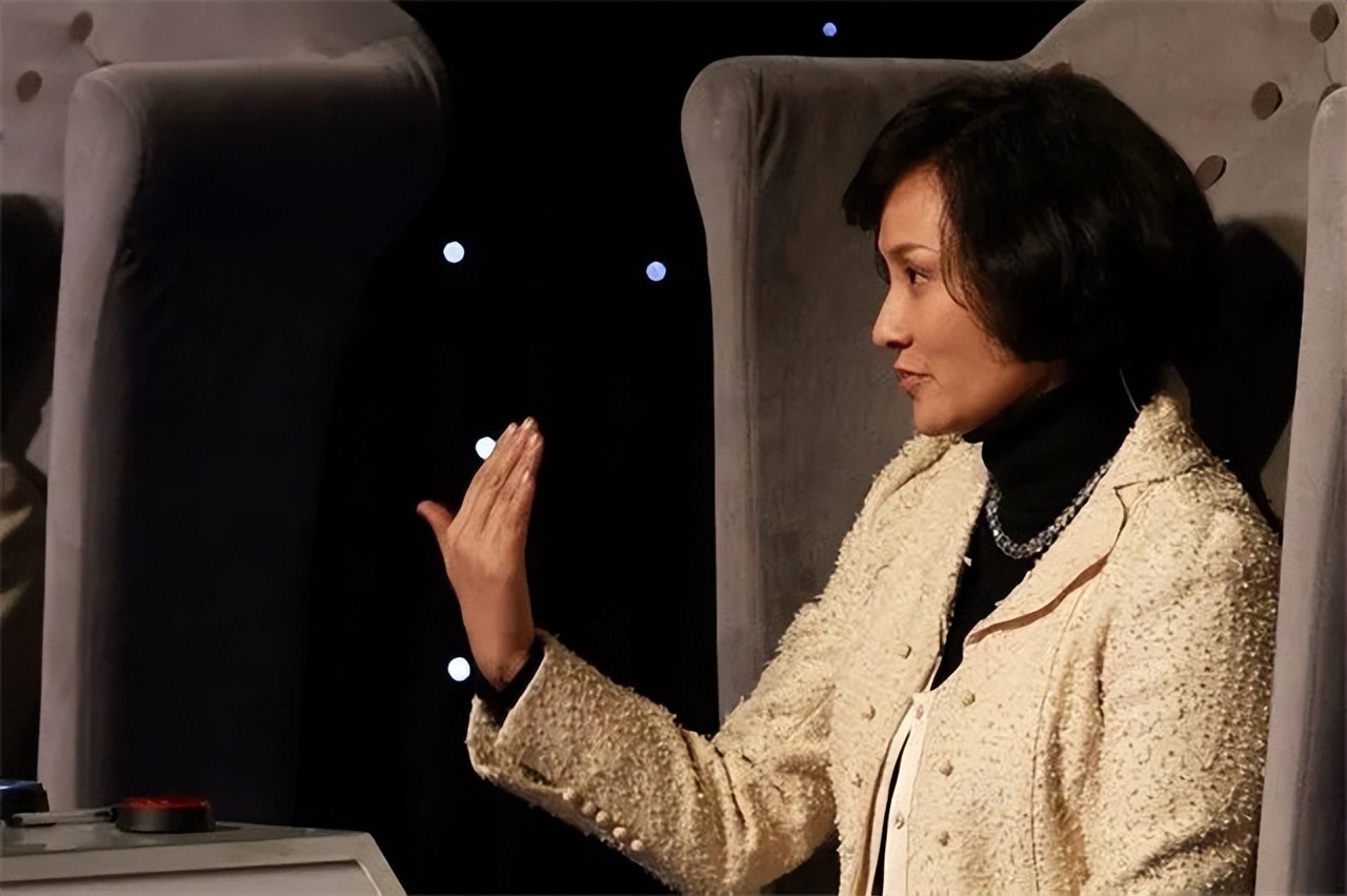 24岁跳水皇后为什么嫁50岁老公,三代跳水皇后齐聚