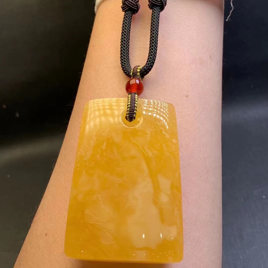 如果有机会,我想去波罗的海捞琥珀,那可是论克卖的