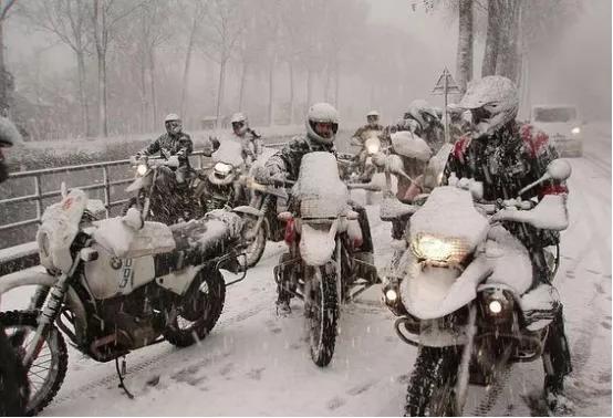 摩托车电瓶冬季保养,摩托车实用保养视频