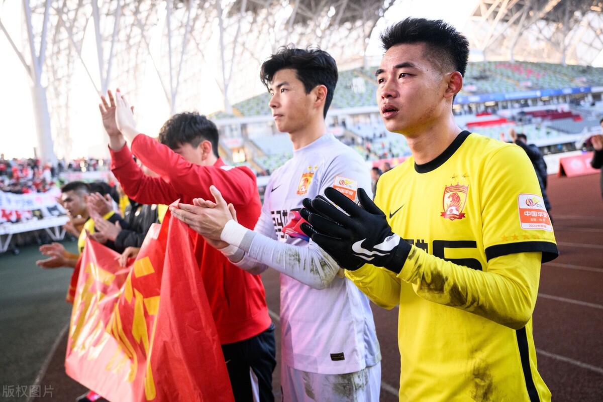 广州足球队面临解散,广州足球队面临解散危机