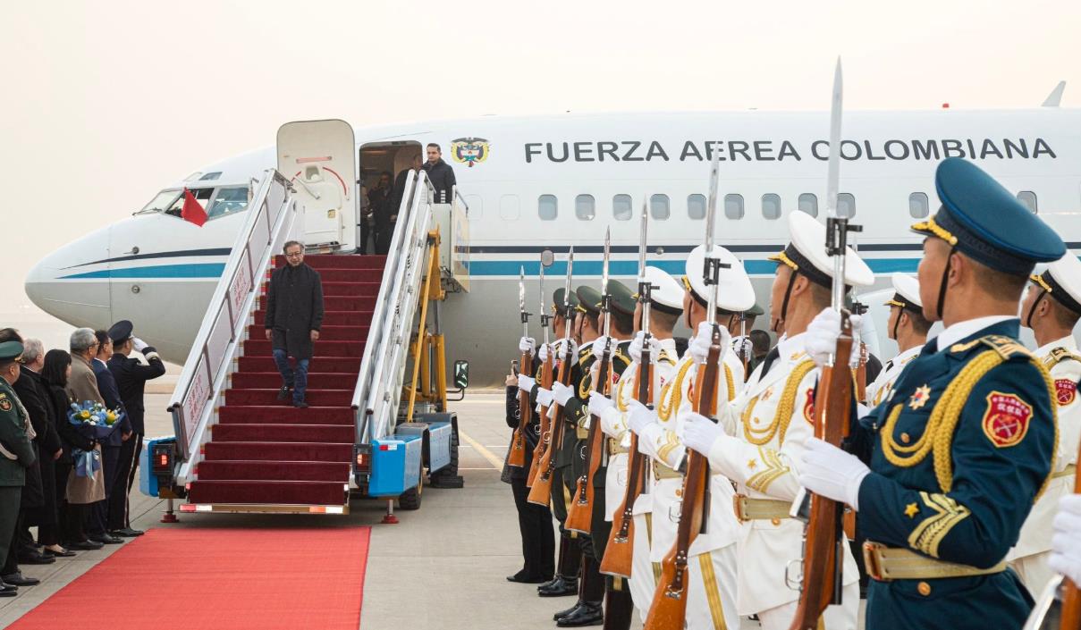 哥伦比亚总统访问中国视频,哥伦比亚总统参观