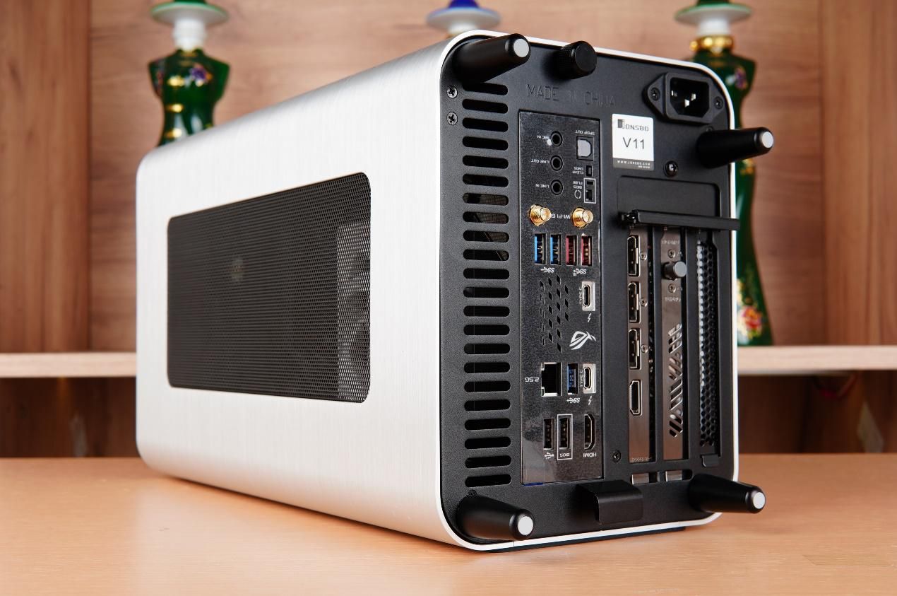 乔思伯v11主机配置推荐,乔思伯v11和v8机箱