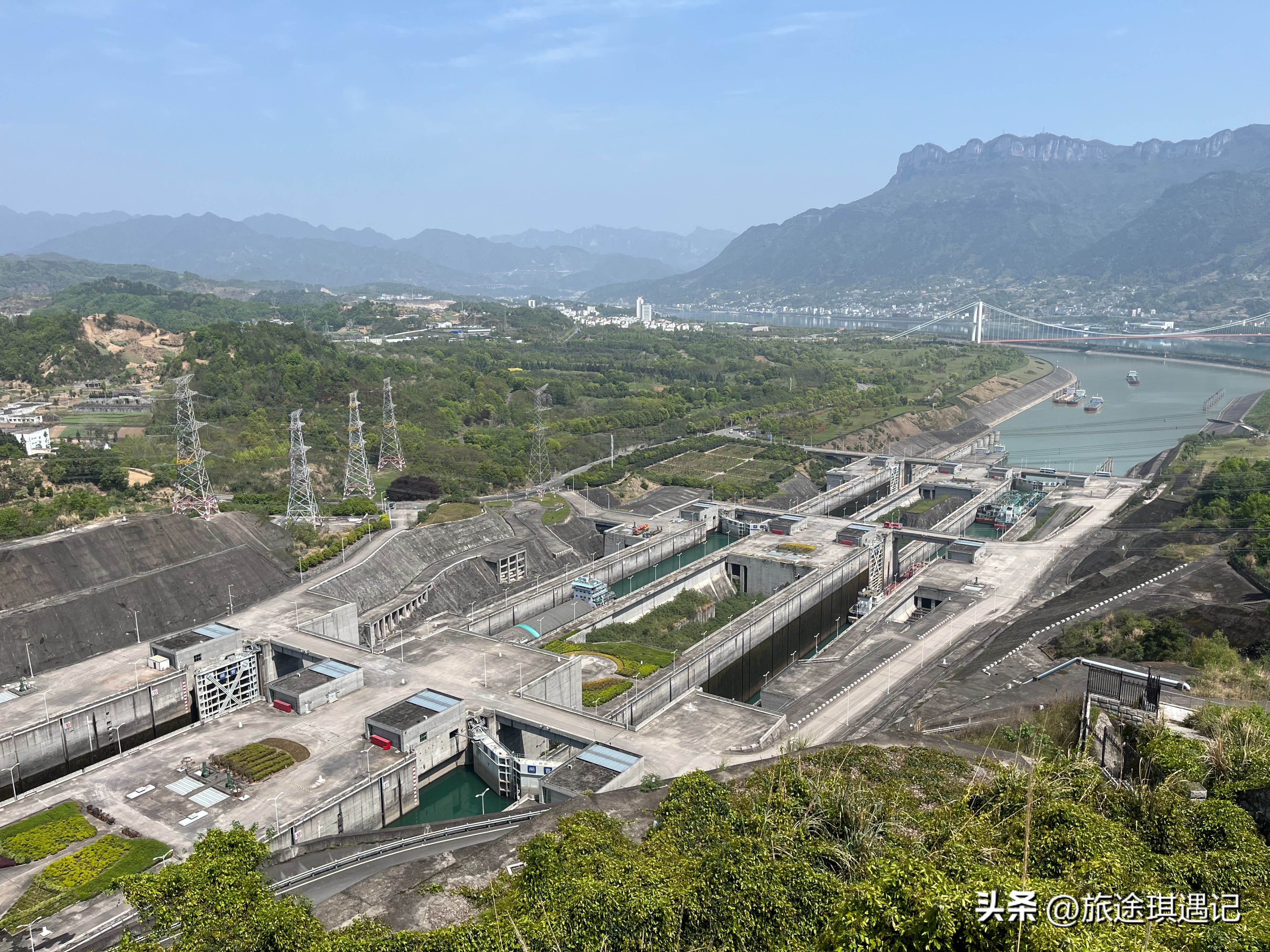伟大的三峡大坝工程,三峡大坝百万大移民壮观场景