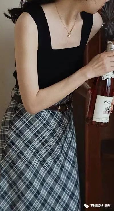 性感的“黑”并不是只有“黑丝”