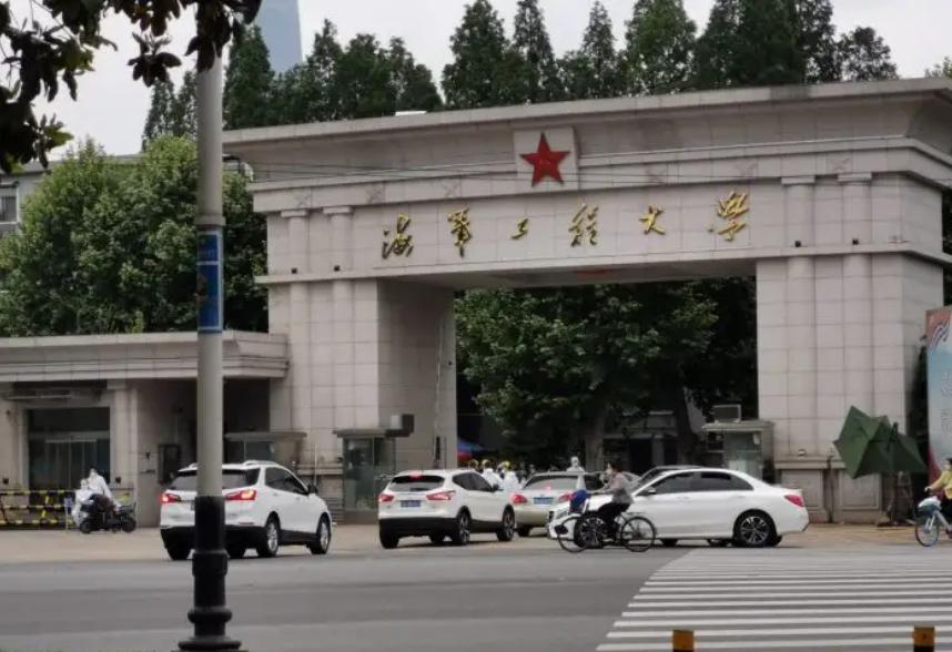 400分的四所军校录取条件,国内录取分最低的几所军校