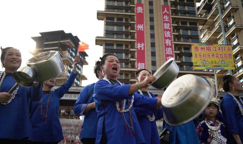 涓浗瓒冲崗鑳芥彃鎵嬫潙瓒呭悧,瓒冲崗鎻掓墜璐靛窞鏉戣秴