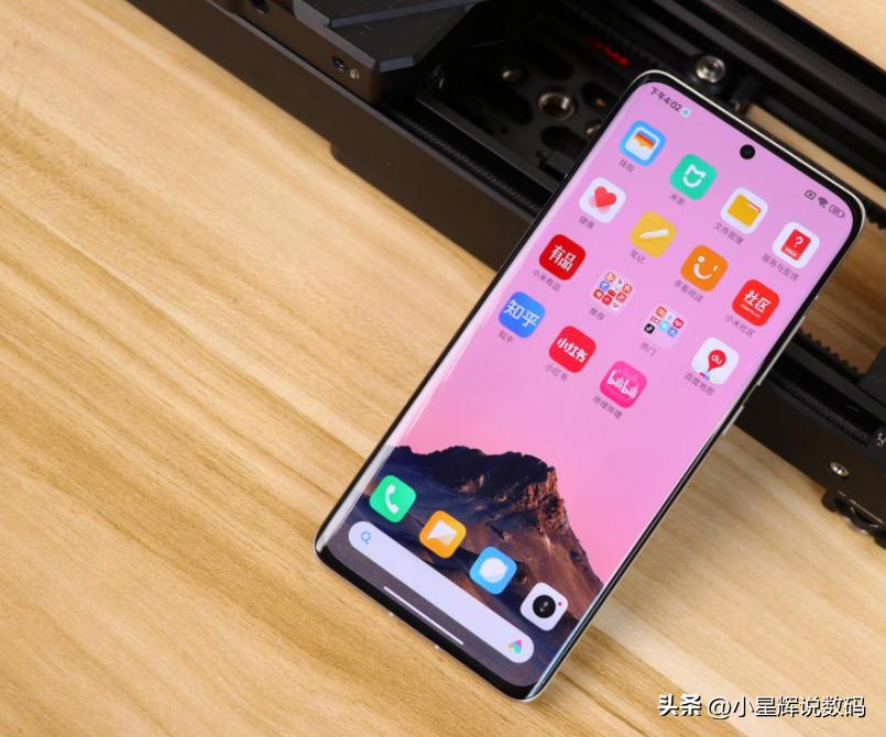 顶配旗舰跌至2499元,直面屏旗舰跌至2699元