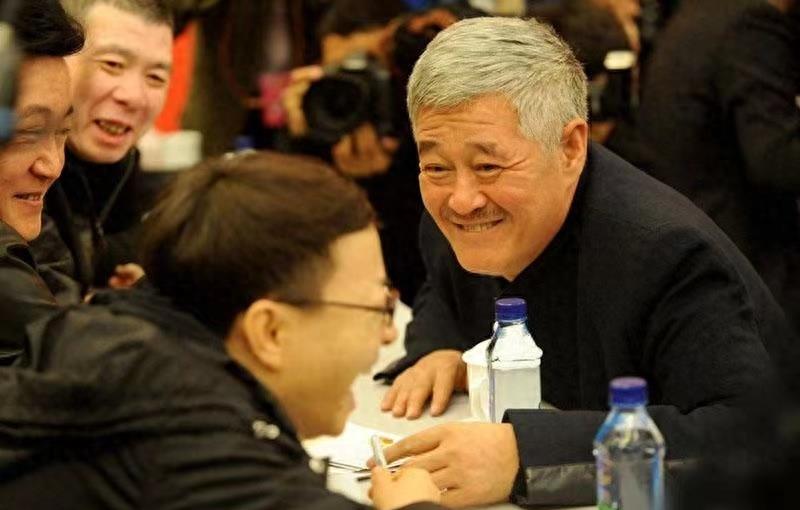 小品演员踢足球电影,小品演员评价中国足球