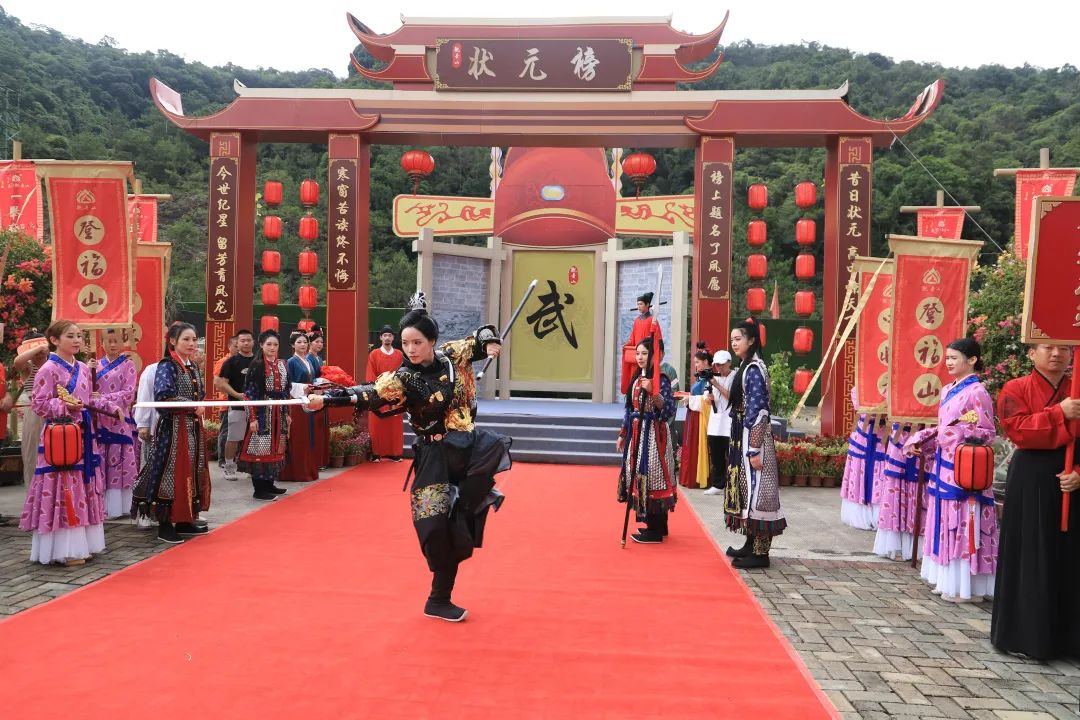 状元及第！文、武状元@小心头-小意头巡游东莞观音山，现场送喜