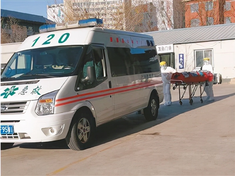 男子为救老太压断12根肋骨第二集,男子抢救老太压断12根肋骨被起诉