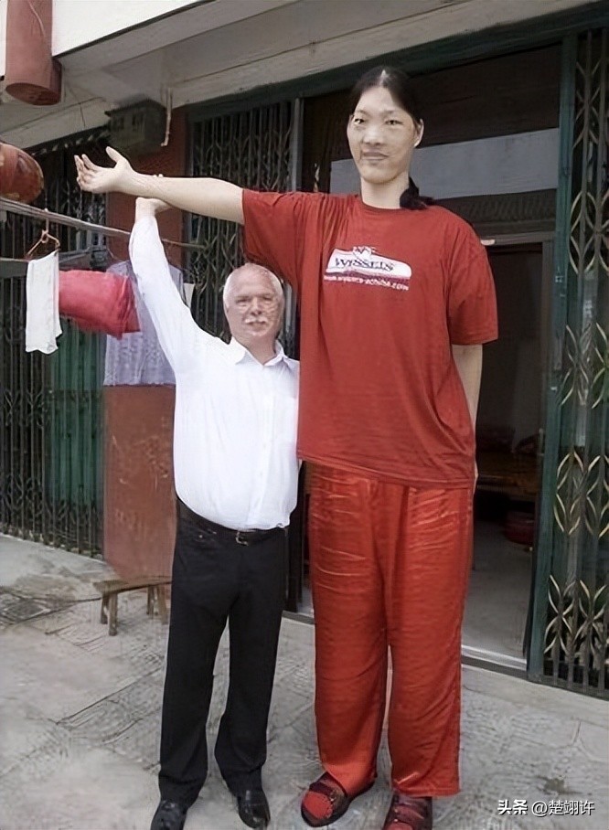 安徽女巨人姚德芬身高,女巨人姚德芬一生简历