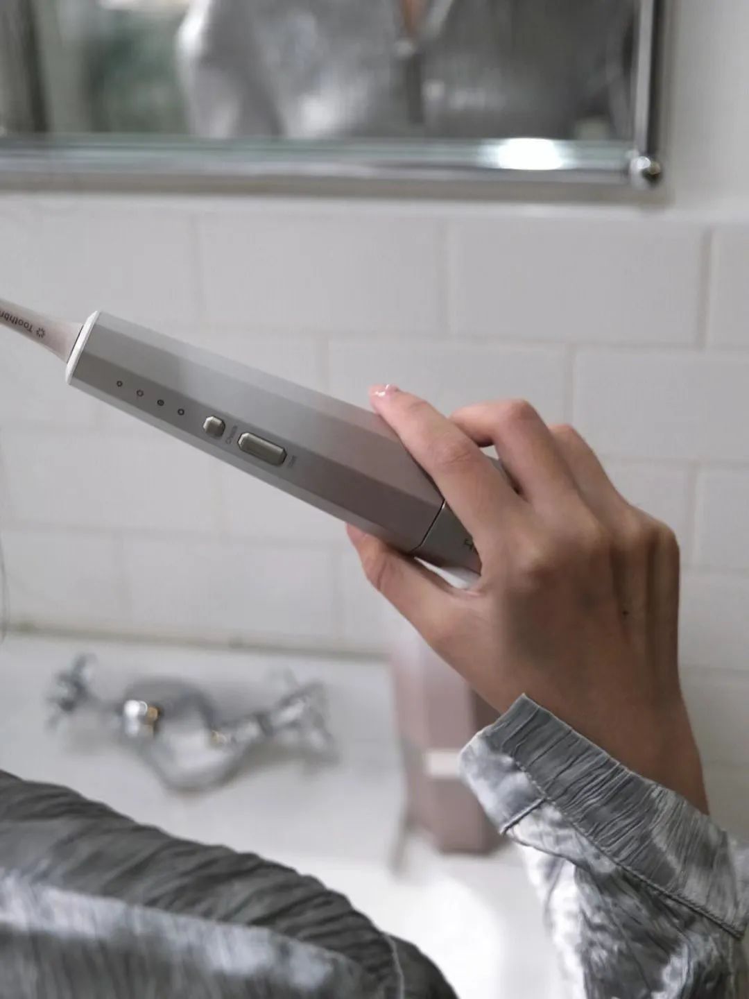 电动冲牙器便携式深层清洁牙齿,牙刷电动软毛护牙