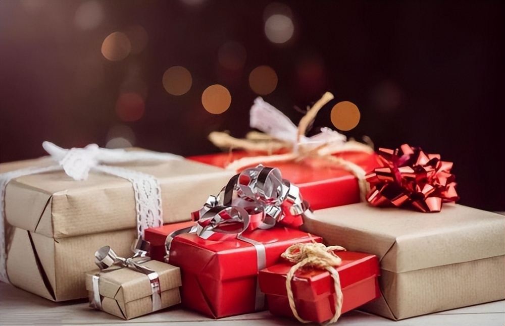 情人节送什么礼物最经济实惠,情人节送什么礼物最实用呢