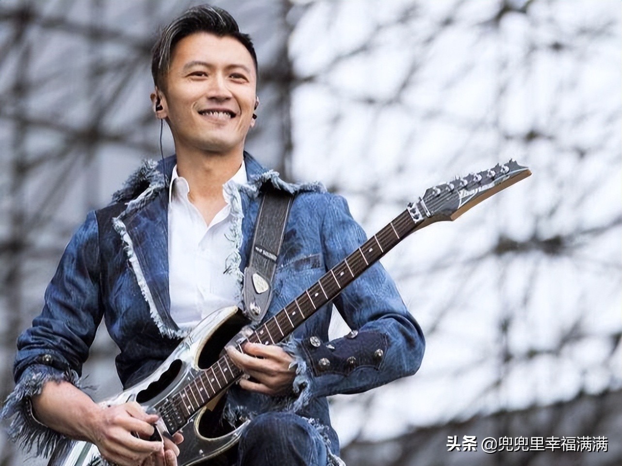 华语乐坛爱情经典歌曲,华语乐坛港台经典流行歌曲大全