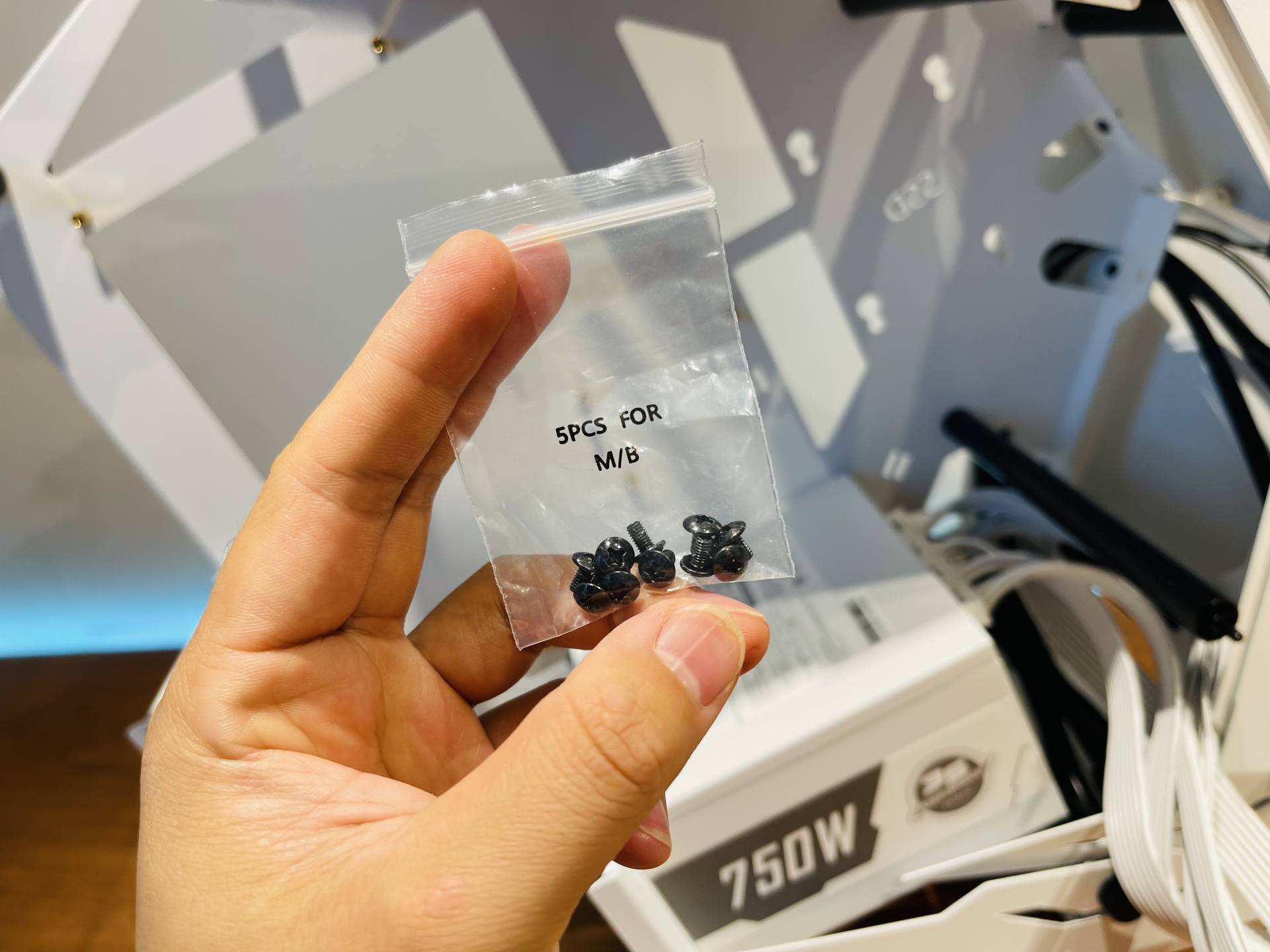 从零开始组装一台游戏主机,2500元如何组装一台全新游戏主机