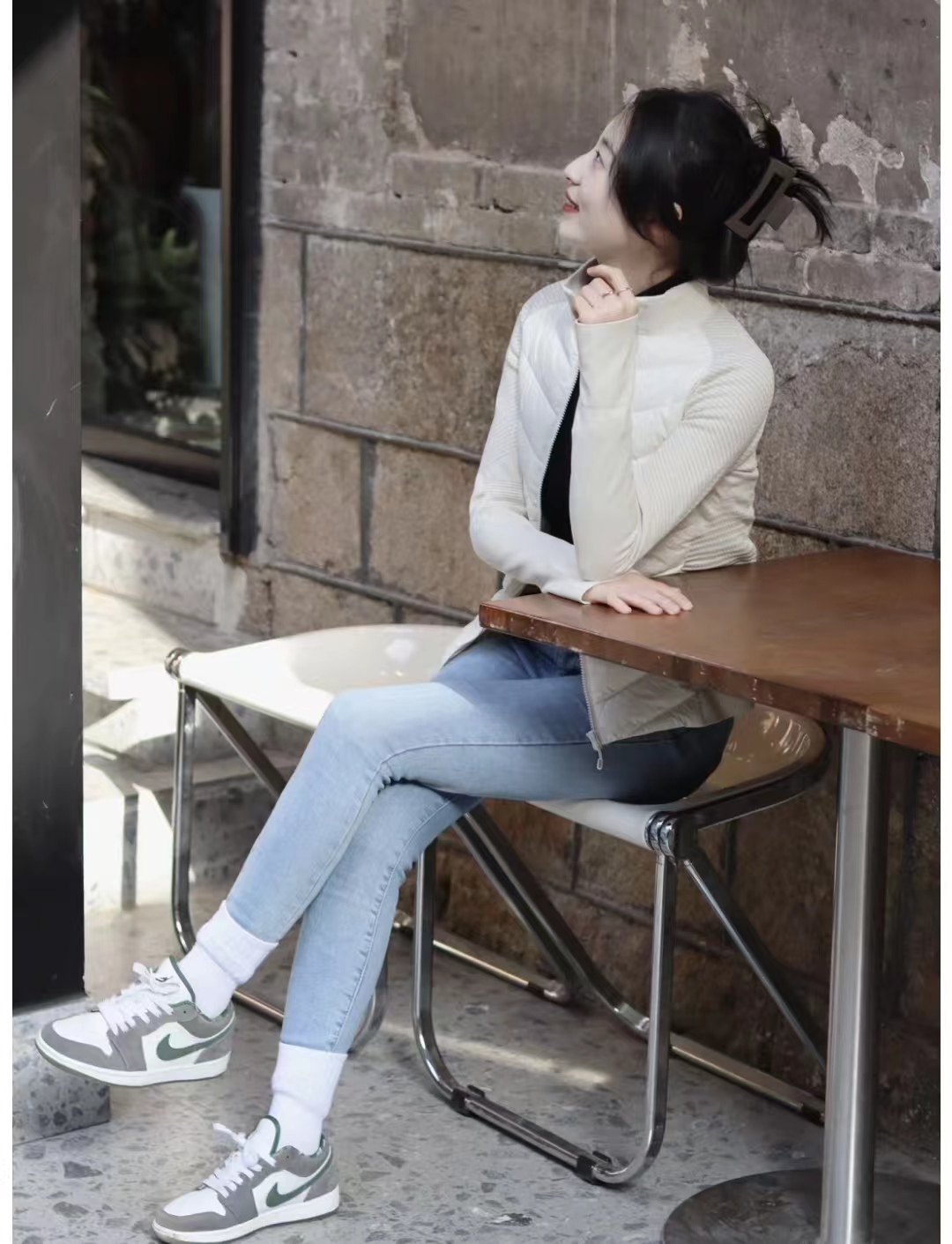 羽绒服搭配什么衣服保暖又好看,羽绒服的穿搭秘籍有哪些