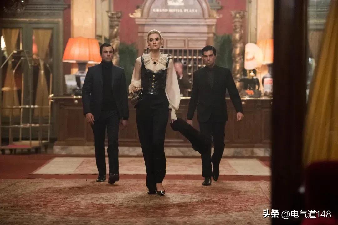 elizabethdebicki鑴稿瀷鍥剧墖,elizabethdebicki澶氶珮