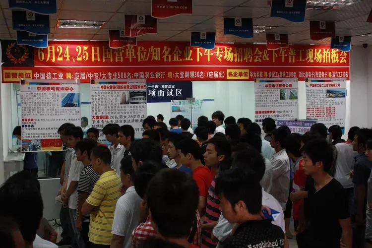 深度还原当代年轻人啃老,当代年轻人啃老现状