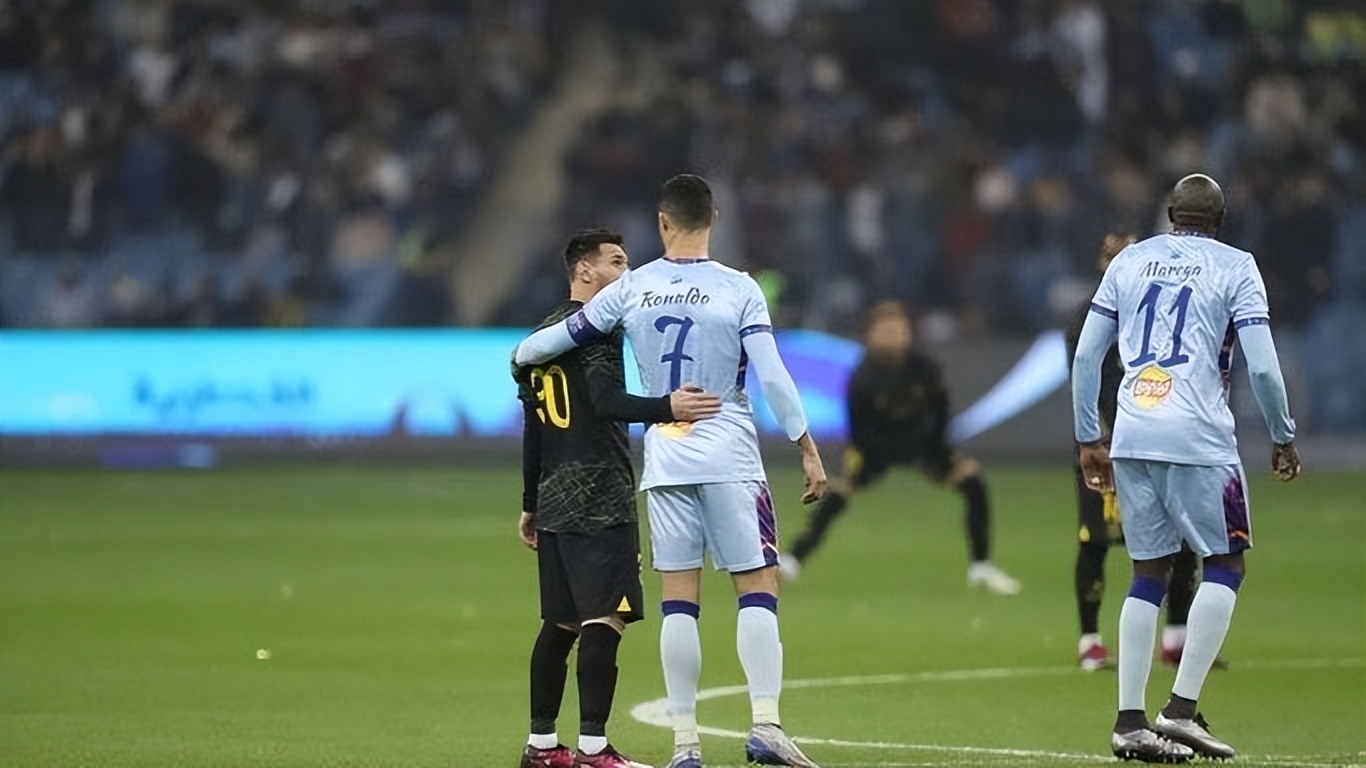 球王梅西绝杀巴萨,精彩的足球盛宴梅西与c罗的首秀