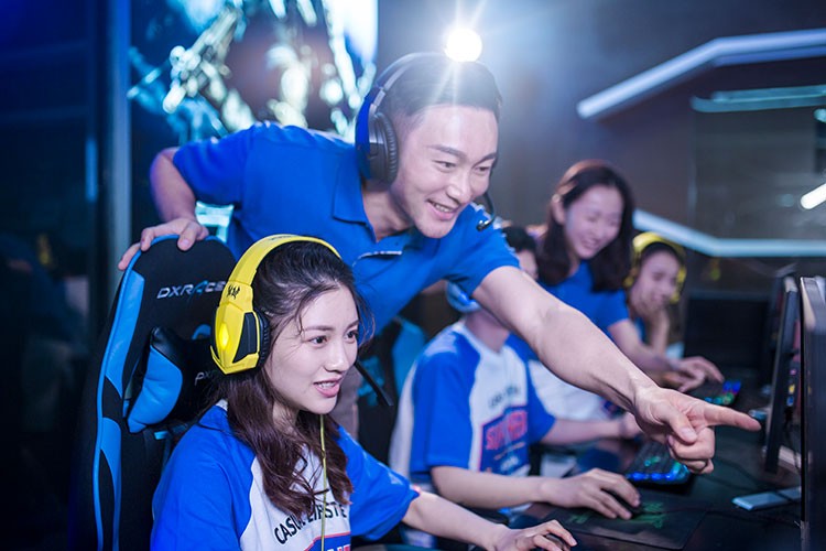 学电竞专业到底是什么样的感受，前景怎么样？