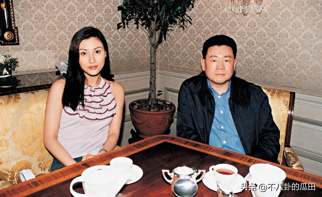 港台“女星*击狙**手”富豪​现状：坐轮椅，至今未婚，72岁还想追4胎