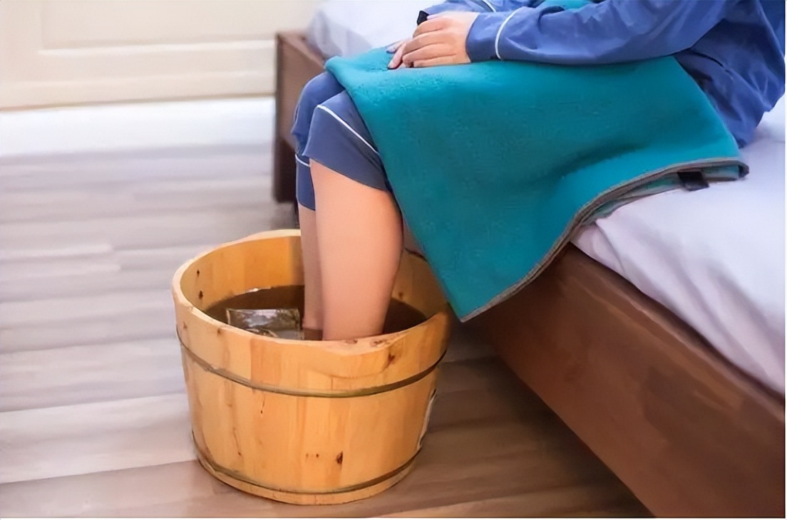 脚后跟疼是怎么回事有解决方法吗,脚后跟痛吃什么药缓解疼痛