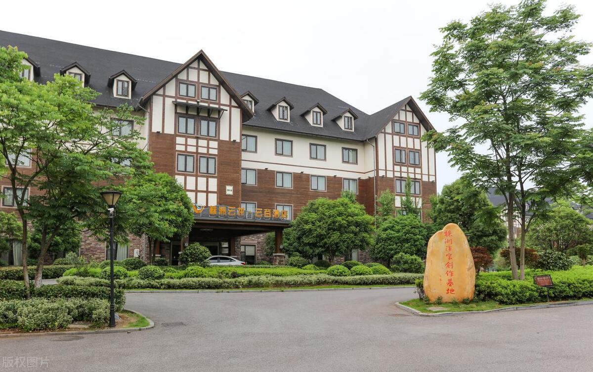 中国10大暴利行业,最让人致富的十大赚钱行业