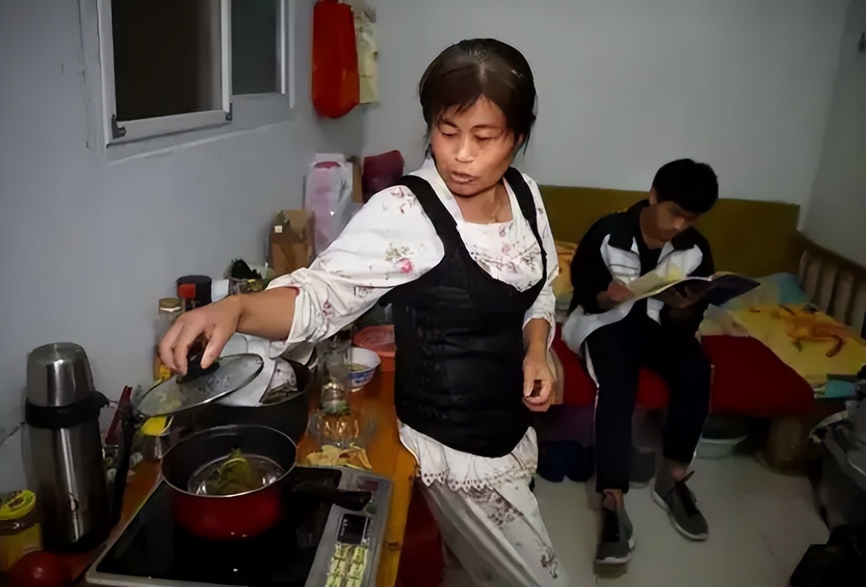 “考不上清华你负责”，男子修改wifi密码惹邻居不满，评论很精彩