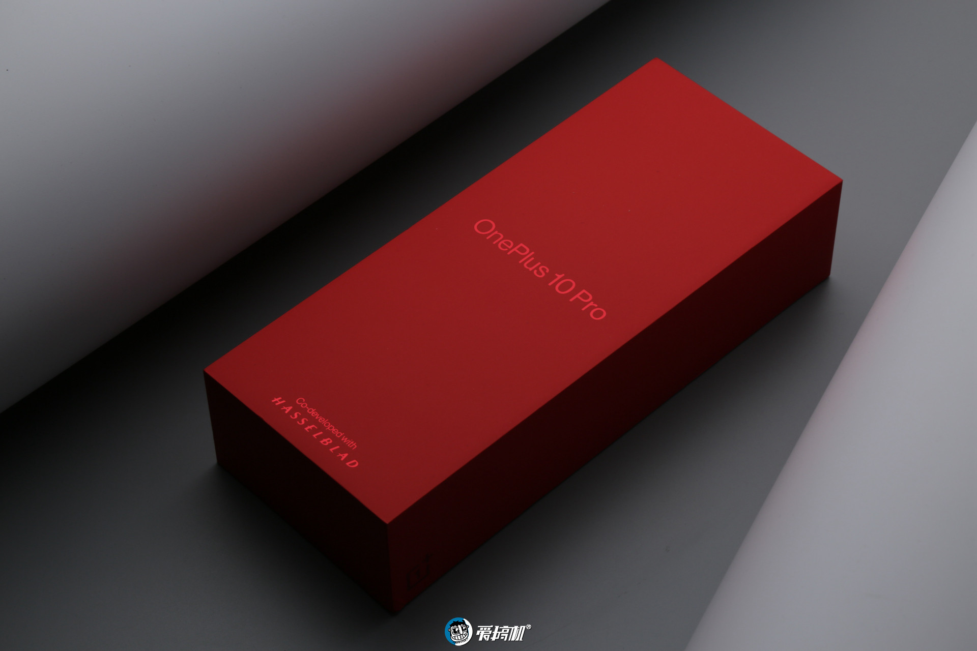 一加10pro对比苹果13,一加10pro和小米mix4